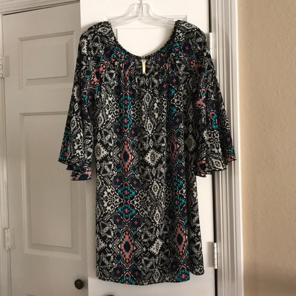 Boutique Bell Sleeve Off-shoulder Geometric Dress